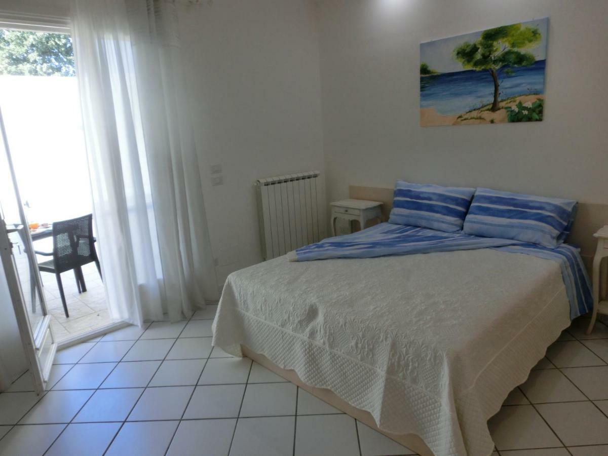 B&B Villa 16 Pini Lecce Bagian luar foto