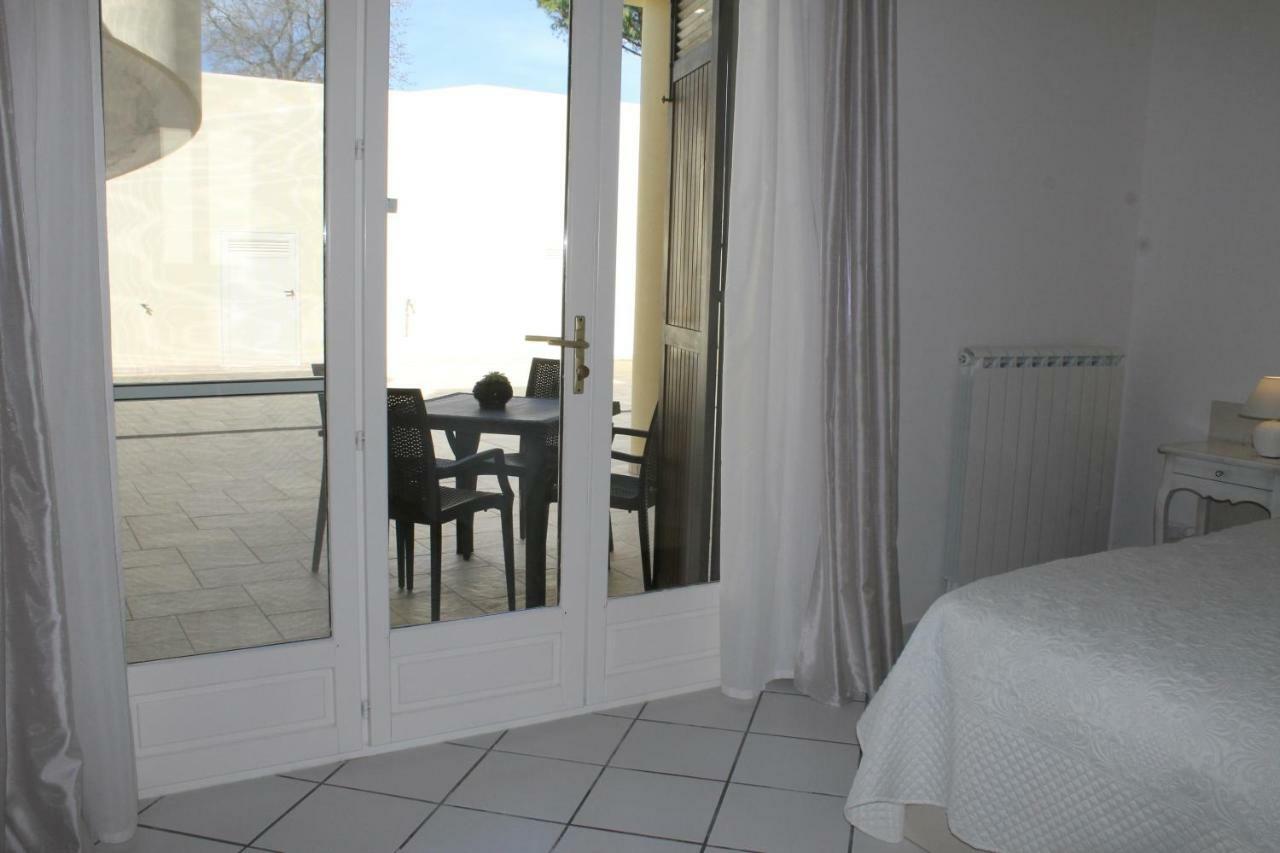 B&B Villa 16 Pini Lecce Bagian luar foto